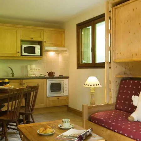 Charmant Studio Montagnard Avec Acces Bien-Etre, Proche Des Pistes De Ski Au Grand-Bornand - Fr-1-467-35 Apartment Le Grand-Bornand