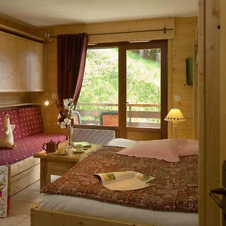 شقة Montagnard Avec Acces Bien-etre, Proche Des Pistes De Au Grand-bornand - Fr-1-467-35 رون - ألب